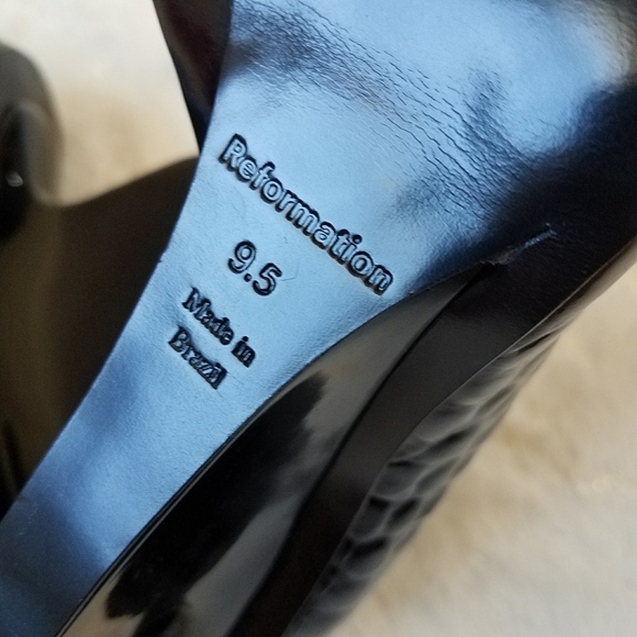 REFORMATION Willa Pump - Picture 6 of 7